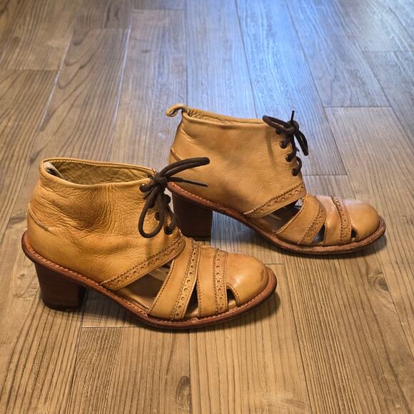 Anthropologie Holding Horses Distressed Leather Ankle Boots Sz 6.5M - Picture 4 of 7